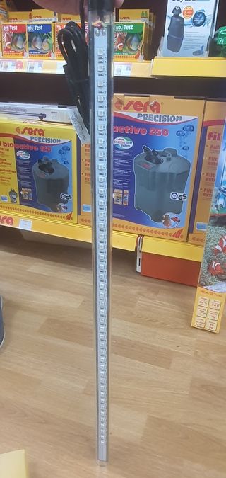 Luz led sera para plantas de acuario. 