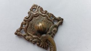 LOTTO DI 2 TIRATORI ANTICHI IN BRONZO, R130