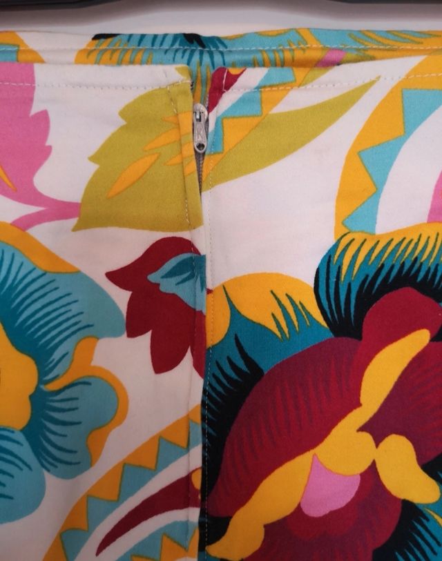 Gonna con fantasia floreale