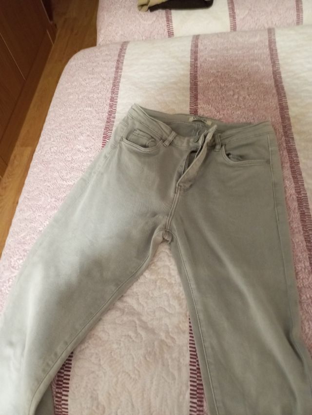 Pantalones vaquero gris, pitillo