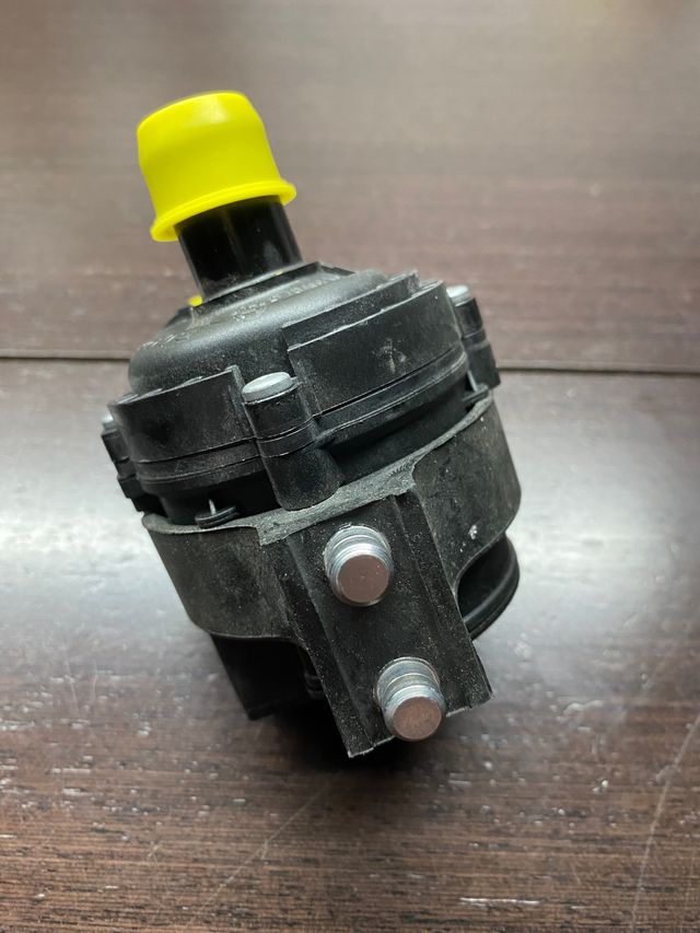 bomba auxilar agua bosch 058 renault