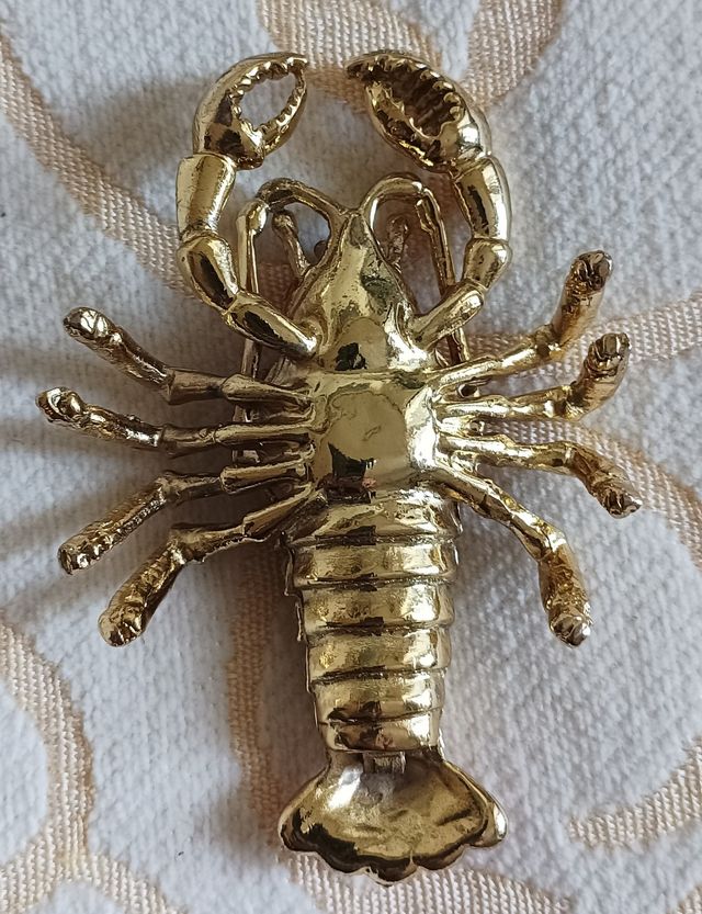 Aragosta portagioie in ottone smalti e strass.