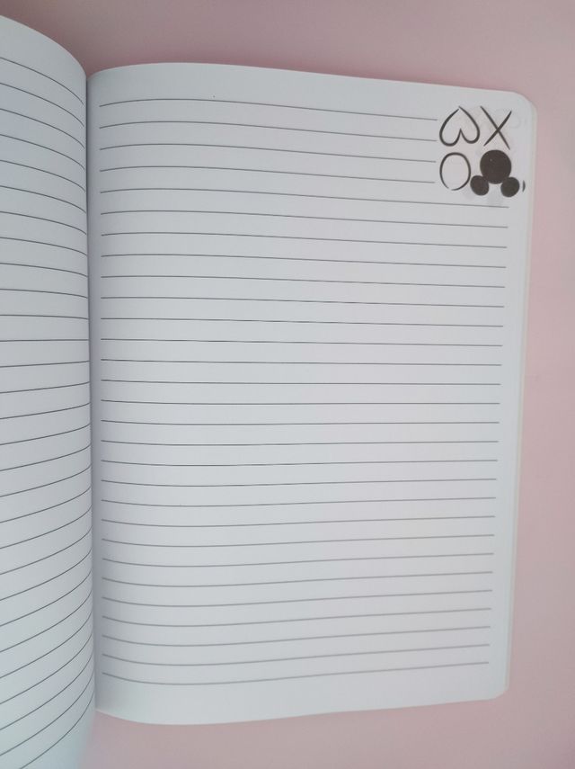 Cuaderno Mickey mouse