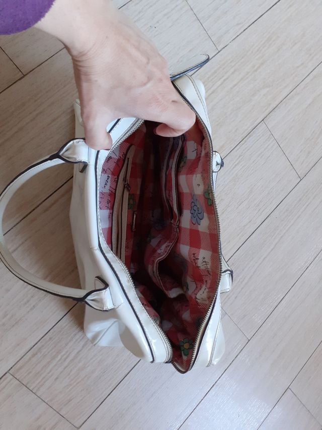 Borsa guess vernice bianca