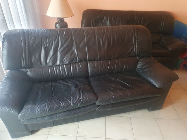 Sofá de tres plazas piel negra