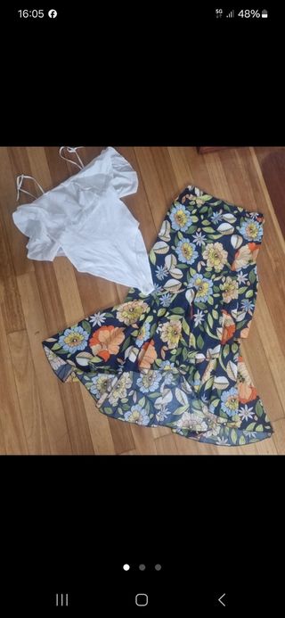 Conjunto de falda, body y sandalias 