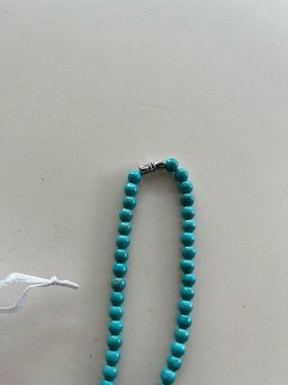 Collar de piedras turquesas