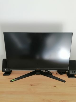 Monitor ASUS TUF GAMING VG27AQ1A 1440p 170hz. 