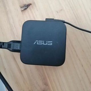 Monitor ASUS TUF GAMING VG27AQ1A 1440p 170hz.