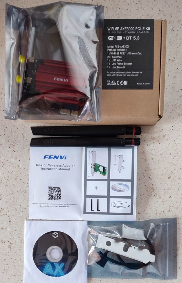 Bluetooth versión 5.3 y también Wifi incorporado