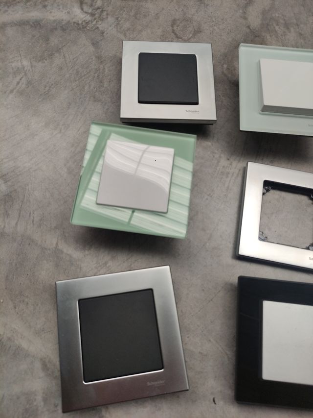 Schneider elegance cristal y metal