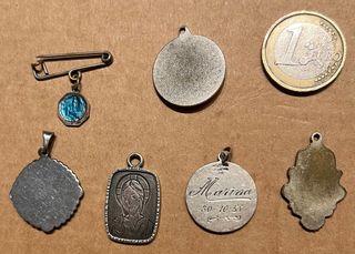 Lote de medallas religiosas