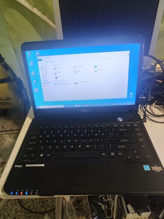 FUJITSU LIFEBOOK LH522 Windows10