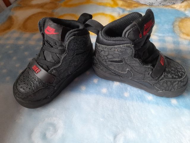 Sapatilhas Jordan de menino