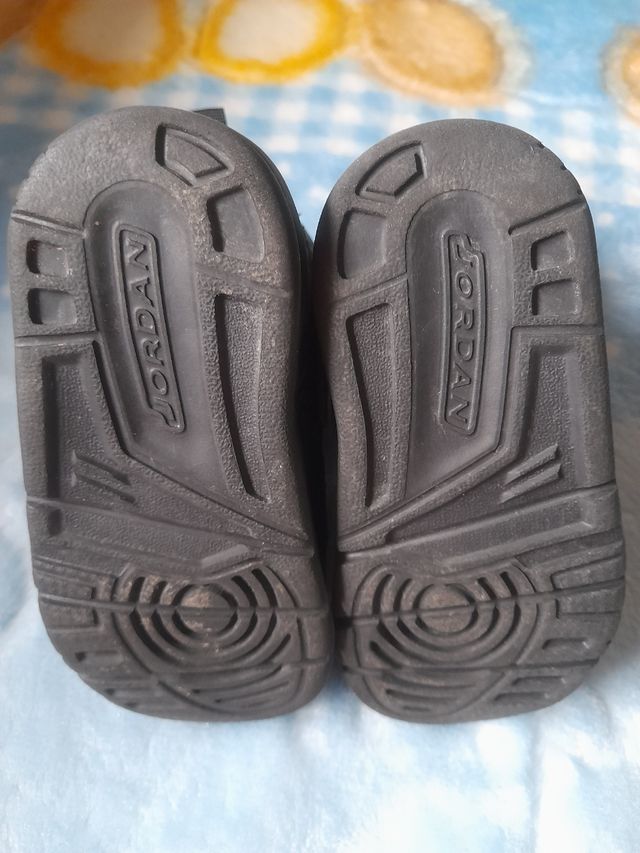 Sapatilhas Jordan de menino