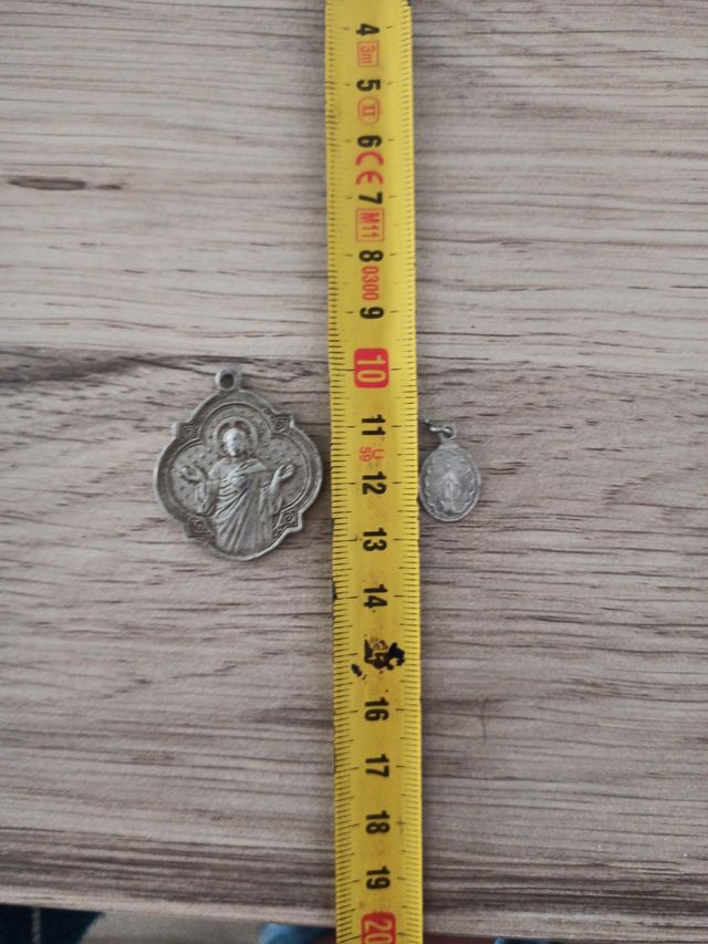 Lote medallas religiosas