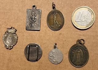Lote de medallas religiosas
