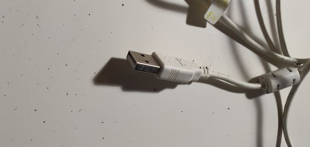 Auriculares y cámara. Lo regalo.