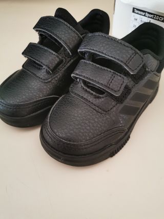 Scarpe bambino nere con strappo Adidas Tensaur