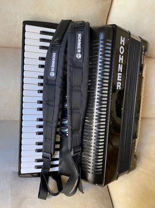 acordeón Hohner III BRAVO 120  bajos