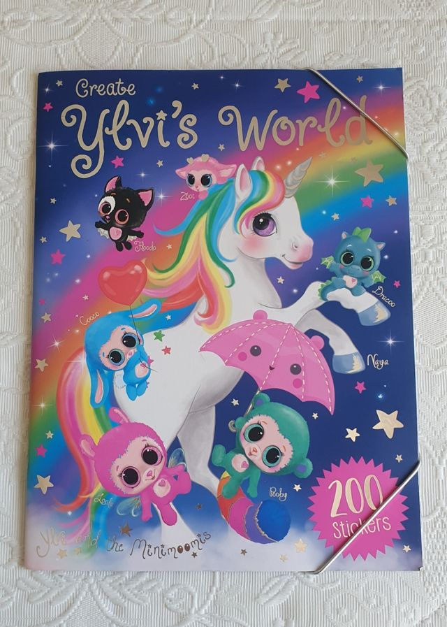 Carpeta "Nueva" con 200 stickers y muchas páginas