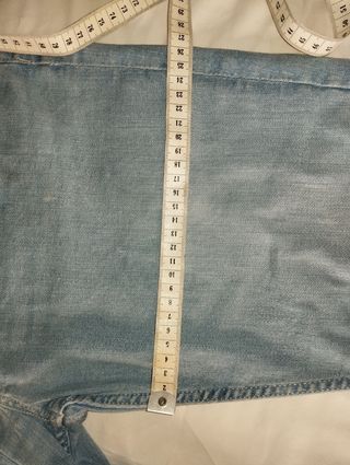 Pantalón vaquero Primark.