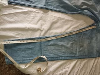 Pantalón vaquero Primark.