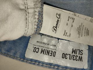 Pantalón vaquero Primark.