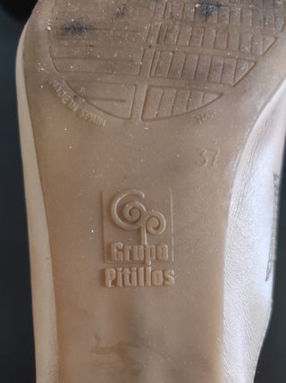 Zuecos, zapato abierto T 37