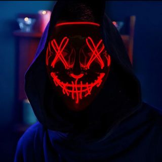 Máscara de Halloween con luces. La purga
