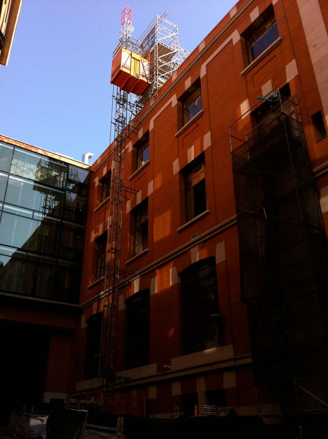 Elevador de obra Alher T1CR