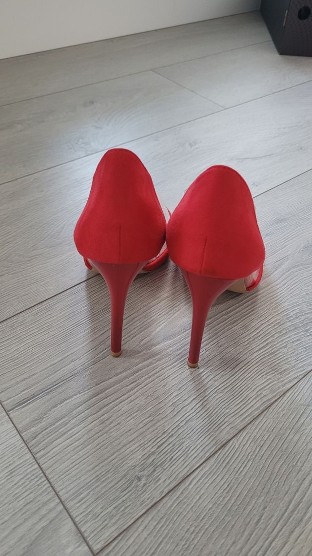 TACONES ROJOS T38