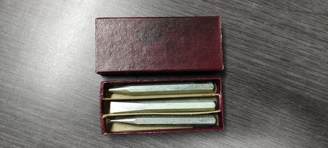 3 botadores tipografía SIN ESTRENAR