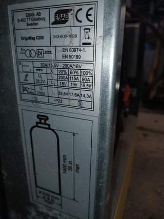 Maquina de soldar semiautomática (muy poco uso).