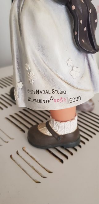 FIGURA CHICA DE ESTUDIO NADAL CON SELLO