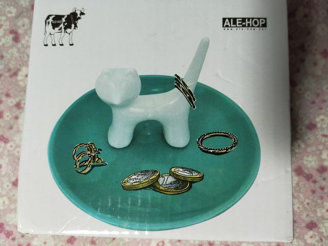 PLATO DE JOYERÍA CON GATO