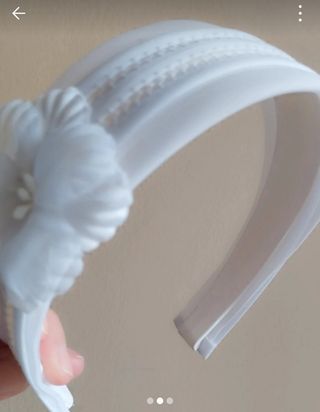 Diadema de comunión, está nueva.