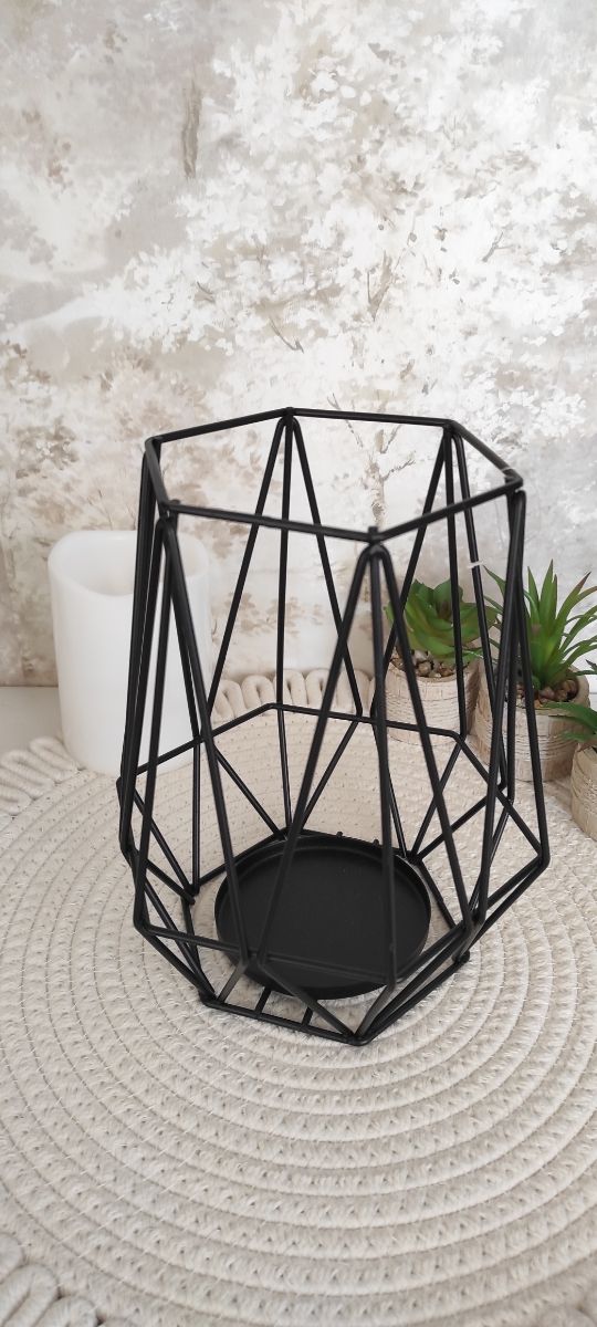 2 castiçais pretos (reduzidos)