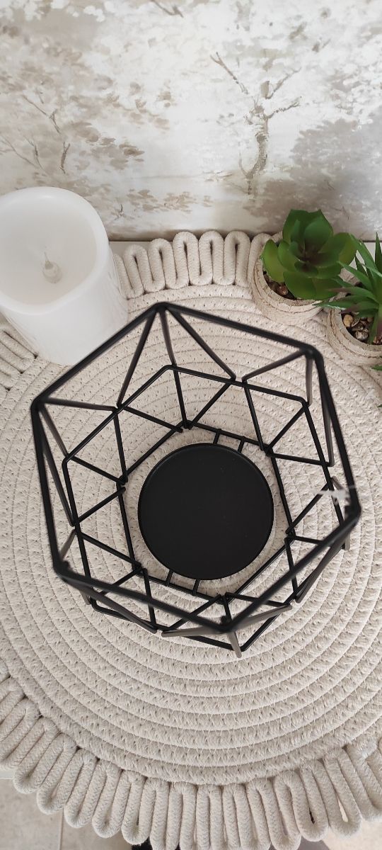 2 castiçais pretos (reduzidos)