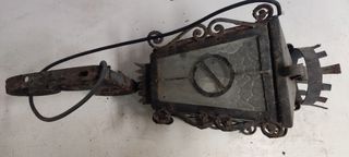 Antigüedades radios, llaves, teléfonos, planchas..