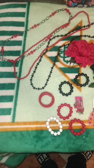 Traje de Flamenca Blanco y Rojo