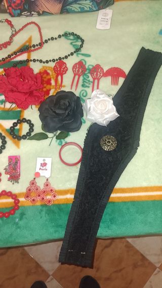 Traje de Flamenca Blanco y Rojo