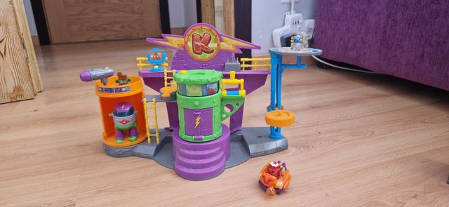 Laboratorio Superthings