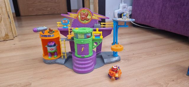 Laboratorio Superthings