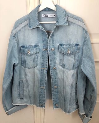 Sobre camisa vaquera Zara