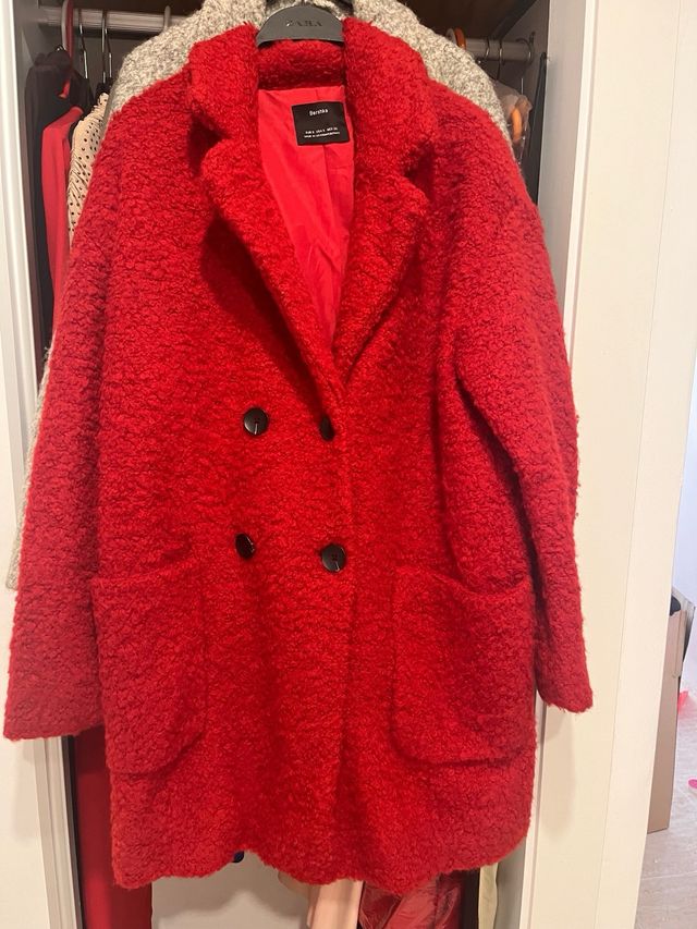 Abrigo Rojo