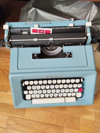 Maquina de escribir olivetti
