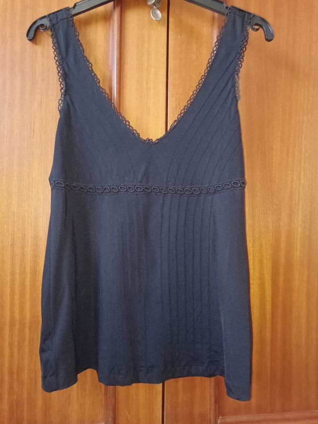 Camiseta negra Mango