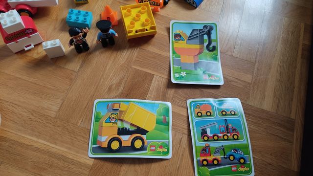 Juguetes de construcción lego duplo.