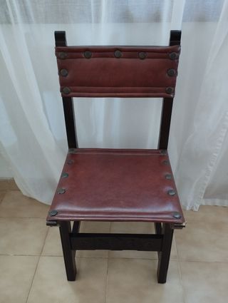 Pareja de sillas castellanas